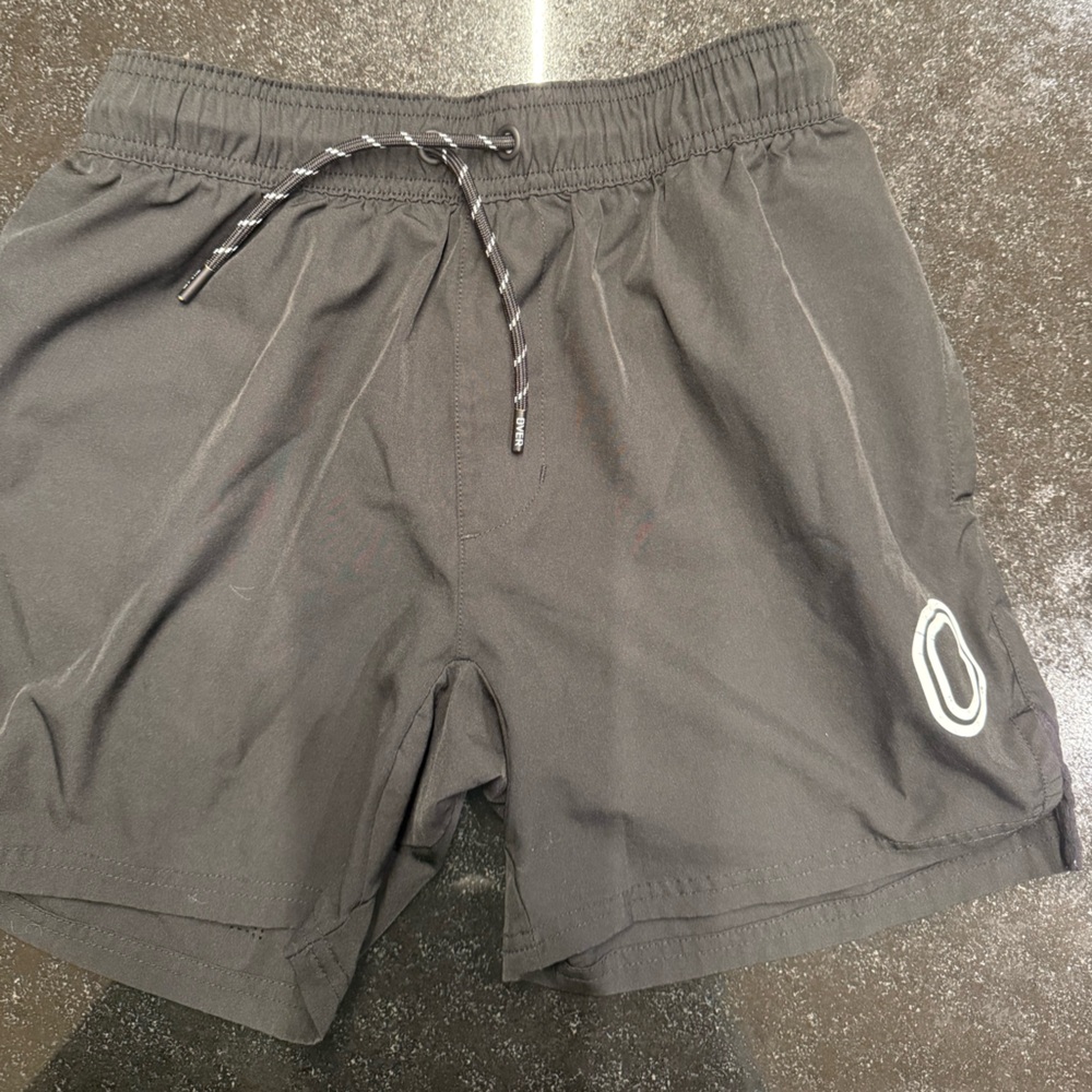 KIDS MELO PERFORMANCE SHORTS